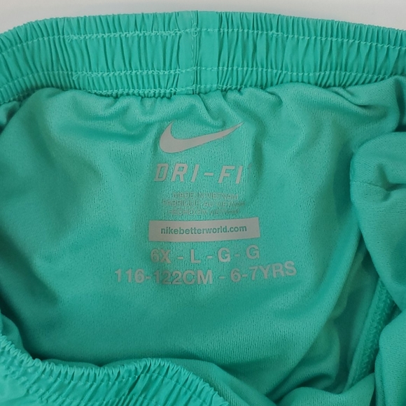 Girls active shorts BUNDLE OF 2 Nike Under Armour - Picture 4 of 10